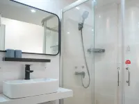 Nice Naisi Hotel (Linhai Ancient City Scenic Area) Hotele w: Linhai
