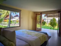 The Club Villas Lombok Hotel dekat Pantai Elak Elak