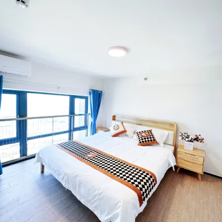 July Seaview Holiday Hotel