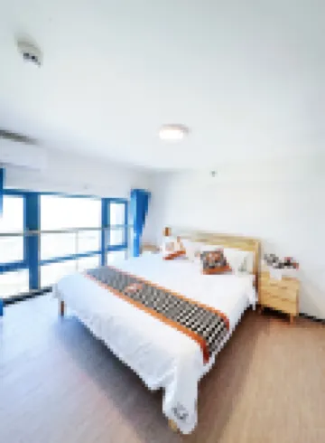 July Seaview Holiday Hotel