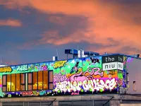 Holiday Inn - the niu, HIDE BERLIN FRIEDRICHSHAIN by IHG Отели рядом с достопримечательностью «Культурный центр RAW»