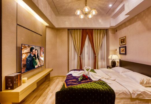 3. 야피아 홀리데이..