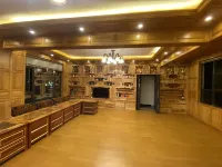 Xiangchengtule Hostel