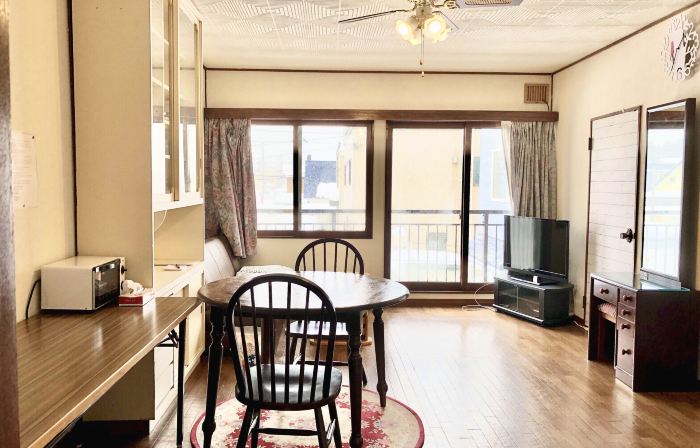 spacious room close to JR station Free WIFI parking lot
