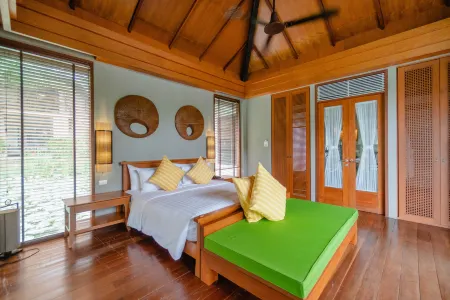 Pattara Resort & Spa Отели рядом с достопримечательностью «Wat Phra Si Rattana Mahathat»