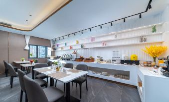 Homeinn Plus Hotel (Zhuhai Gongbei Port)
