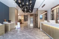 Weiting Hotel (Shanghai People's Square Subway Station Changzheng Hospital Branch)