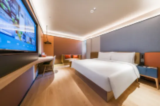 Orange Hotel (Shenzhen Futian Shawei Metro Station) Hotels near Futian Sports Park