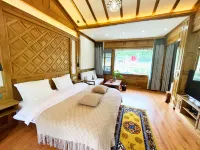 Weixi Yueting Yushe Hotels near Xiangguqing Lisu Traditional Village