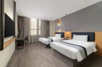 Homeinn Ruibo Cloud Hotel (Hami Railway Station Chuntianli Community Branch) - 3-Star