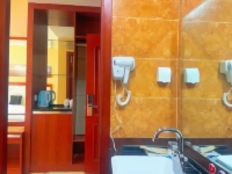 Chifeng zunya business hotel