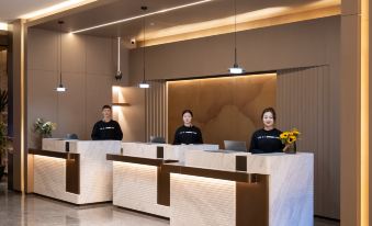 Atour Hotel Tuanjie South Street, Kuitun Youhao Shopping Center