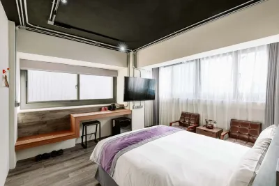 SATURN HOTEL Hotel di Yi-Chung Bazaar