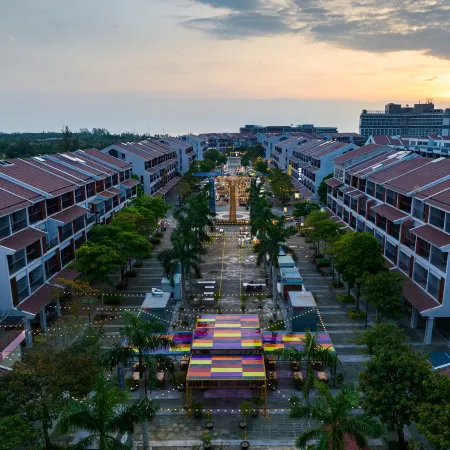 Luxy Park Hotel & Apartments - MTown Отели рядом с Международный аэропорт Фукуок