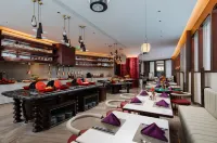 Radisson Red Yangzhou Slender West Lake