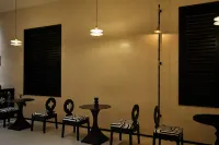 Too Hen not too late designer hotel