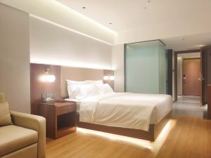 Yistory Riverview Hotel (Jiefangbei Shibati Branch)