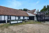 OYO Tudor Oaks Lodge Stevenage North