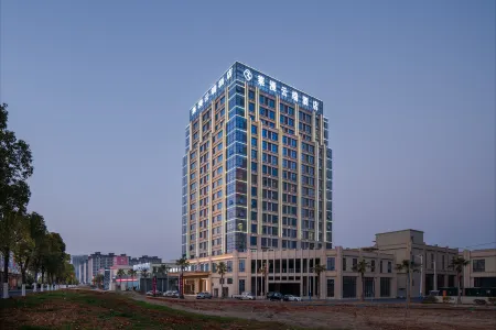 Roman Cloud Hotel Отели в г. Гаоан