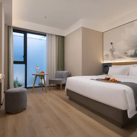 Yuzi Qingju Hotel