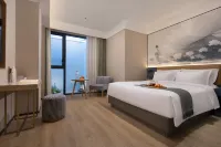 Yuzi Qingju Hotel