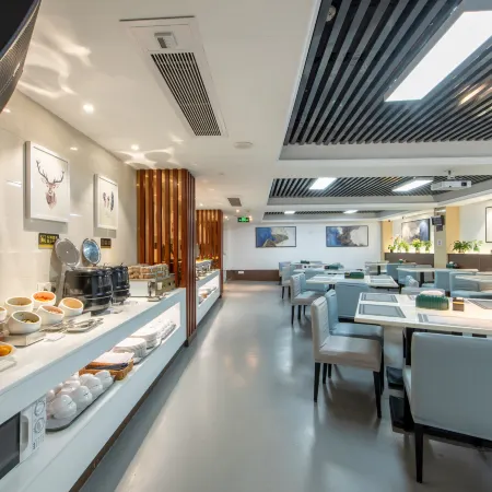 Xana Deluxe Hotel Guangzhou Xiguan Yongqingfang Zhongshan 8th Road Metro Station Branch Отели рядом с достопримечательностью «Ли-Ван»