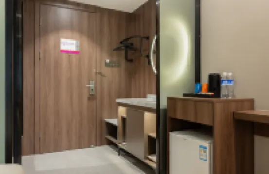 Rezen Select Hotel ( Olympic Sports Center Financial City) Hotel berhampiran Dataran Huacheng