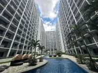 Shore 3 Residences Tower 2, Lap Pool and Amenities