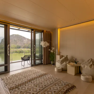 肇慶禧悅湖畔民宿 岩前村附近的飯店