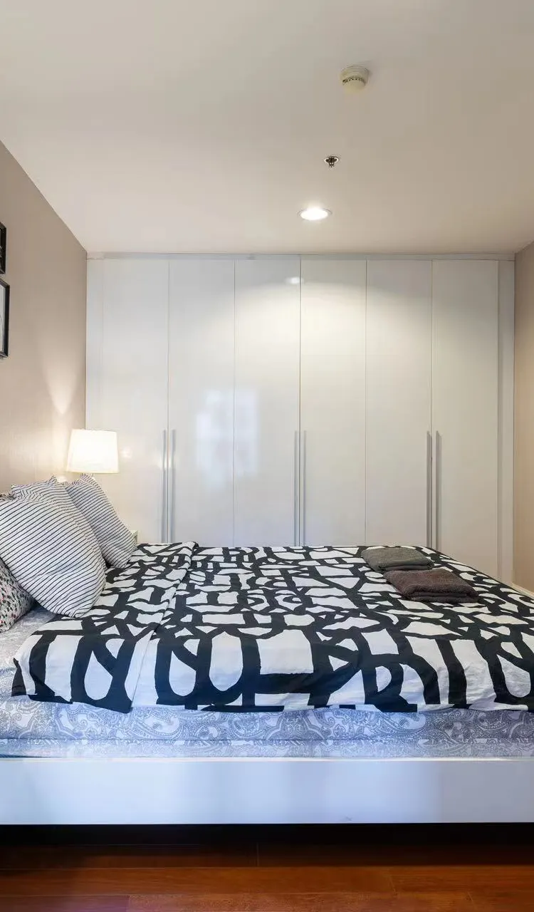 Suite With Three Bedrooms, Two Living Rooms And Two Bathrooms