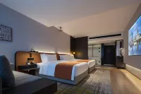 Huatian Holiday Hotel