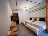 Zoupingxingquan Farm House