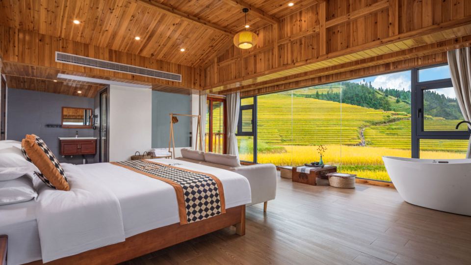 Longji West Window Moon Homestay (Jiulong Wuhu Observation Deck)