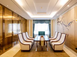Runhu Holiday Hotel