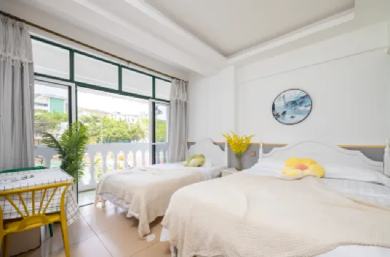 That Summer Homestay (Dadonghai Beach) โรงแรมใกล้ศูนย์การค้าสับปะรด