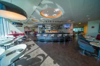 Premier Inn Abu Dhabi Capital Centre - bar