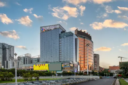 Zhuhai L Hotel （Gongbei Port High-speed Railway Station） Отели рядом со станцией Zhuhai Railway Station