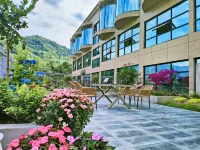 Jiuzhou Jindu Hotel Hotels near Pingwu Administration School