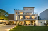 Qiqi Guesthouse Hotels in Huzhou