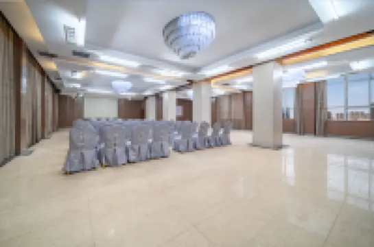Luohe Wumei Lian Business Hotel