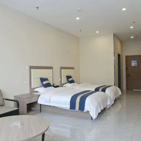 Youlai Business Hotel (Jiaxiang Bus Station Yintai Plaza)
