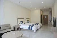 Youlai Business Hotel (Jiaxiang Bus Station Yintai Plaza)