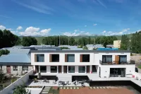 Nilka County Liangyan Zhuyu Homestay