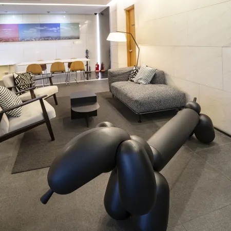 Seoul Hotel ShinShin Myeongdong Отели рядом с достопримечательностью «Бизнес-центр AIA Tower»