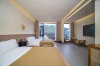Yunshuiyao • Xidu | Countryside Mountain View Homestay (Big Fish & Begonia Branch) - parking