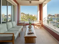 أنلي يو هوتل مالاجا Hotels near شاطئ غوادالورس