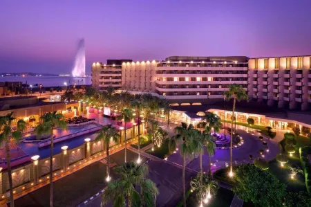 Intercontinental Hotel Jeddah Отели рядом с достопримечательностью «Abbar and Zainy Building»