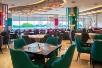 The Waterfront Hotel Kuching - breakfast