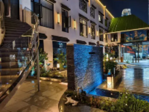 Senchen Terrace Scenic Hotel (Changsha Wu Yi Square IFS Store) Hotels in 