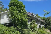 Moonway Bungalows